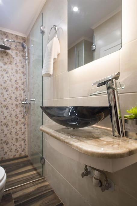 A Comfortable Small Studio Nearby Acropolis 2 Atenas Exterior foto