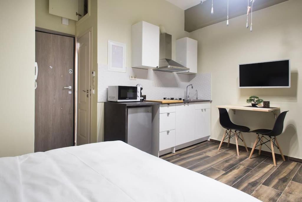 A Comfortable Small Studio Nearby Acropolis 2 Atenas Exterior foto